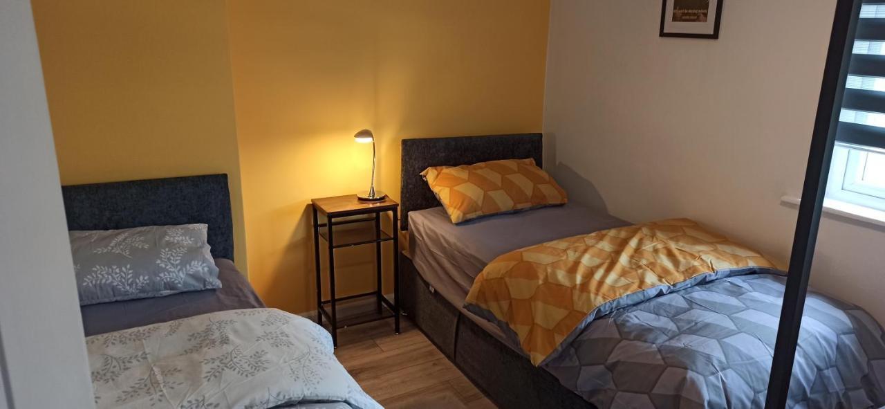 Broxtowe House -3 Bed House Parking Nottinghamヴィラ エクステリア 写真