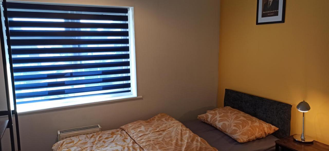 Broxtowe House -3 Bed House Parking Nottinghamヴィラ エクステリア 写真